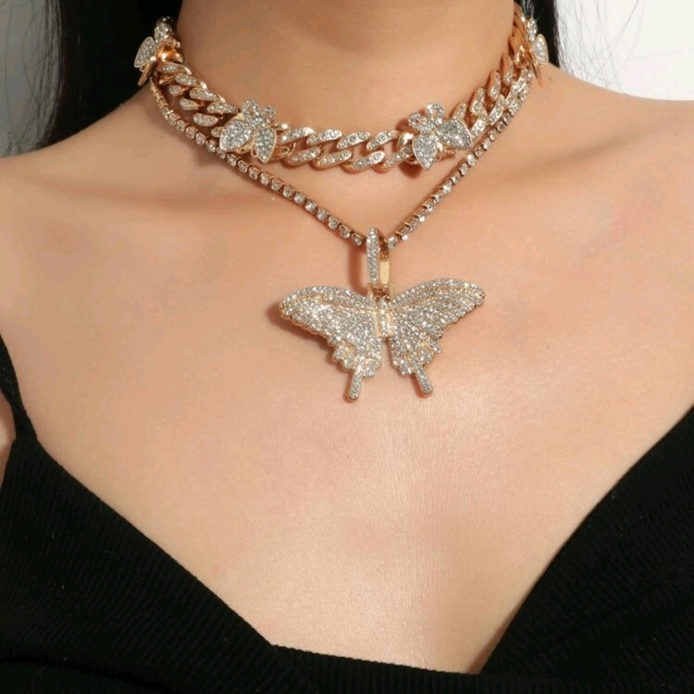 GOLD BUTTERFLY CHAIN SET